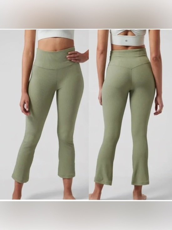 Athleta Pants - Athleta Elation Rib Crop Flare Pant